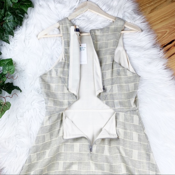 Cut-out Back Cotton Cream Gray Checked Dress Flare - Picture 5 of 9